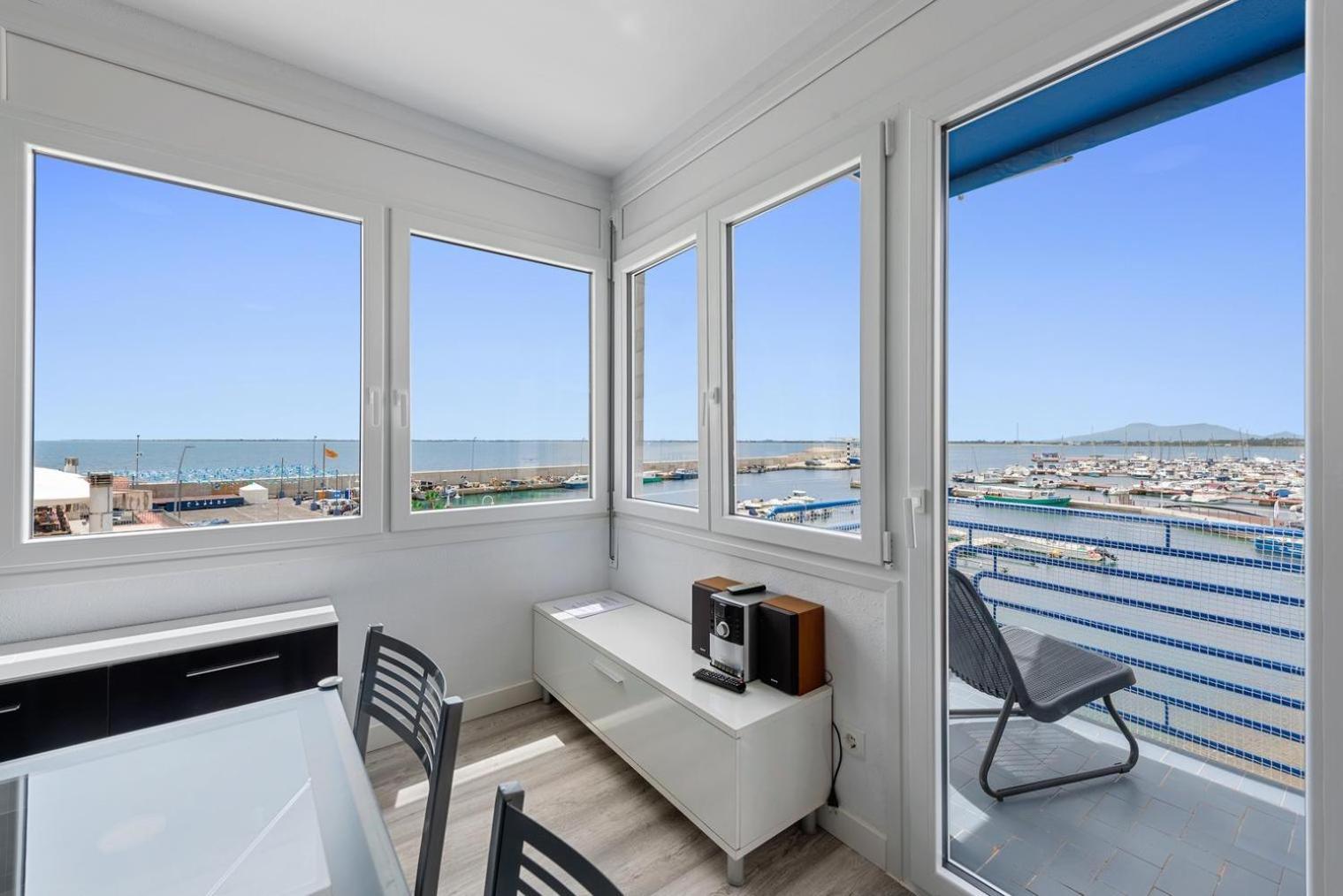 Vora Port Apartment Л'Ампола Екстериор снимка